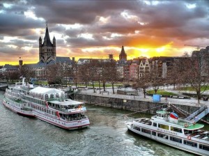 Viajes de barco y la belleza del río Rin