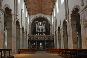 Interior de la iglesia en Colonia